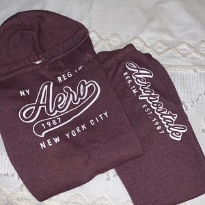 Aeropostale womans sweat suit